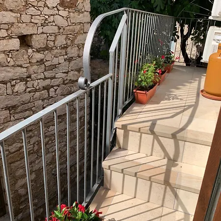 Dommu Montes E Mare Apartment *